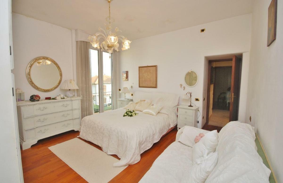 Raffinato Attico Vicino Al Mare Con Solarium Lido Di 카마이오레 외부 사진