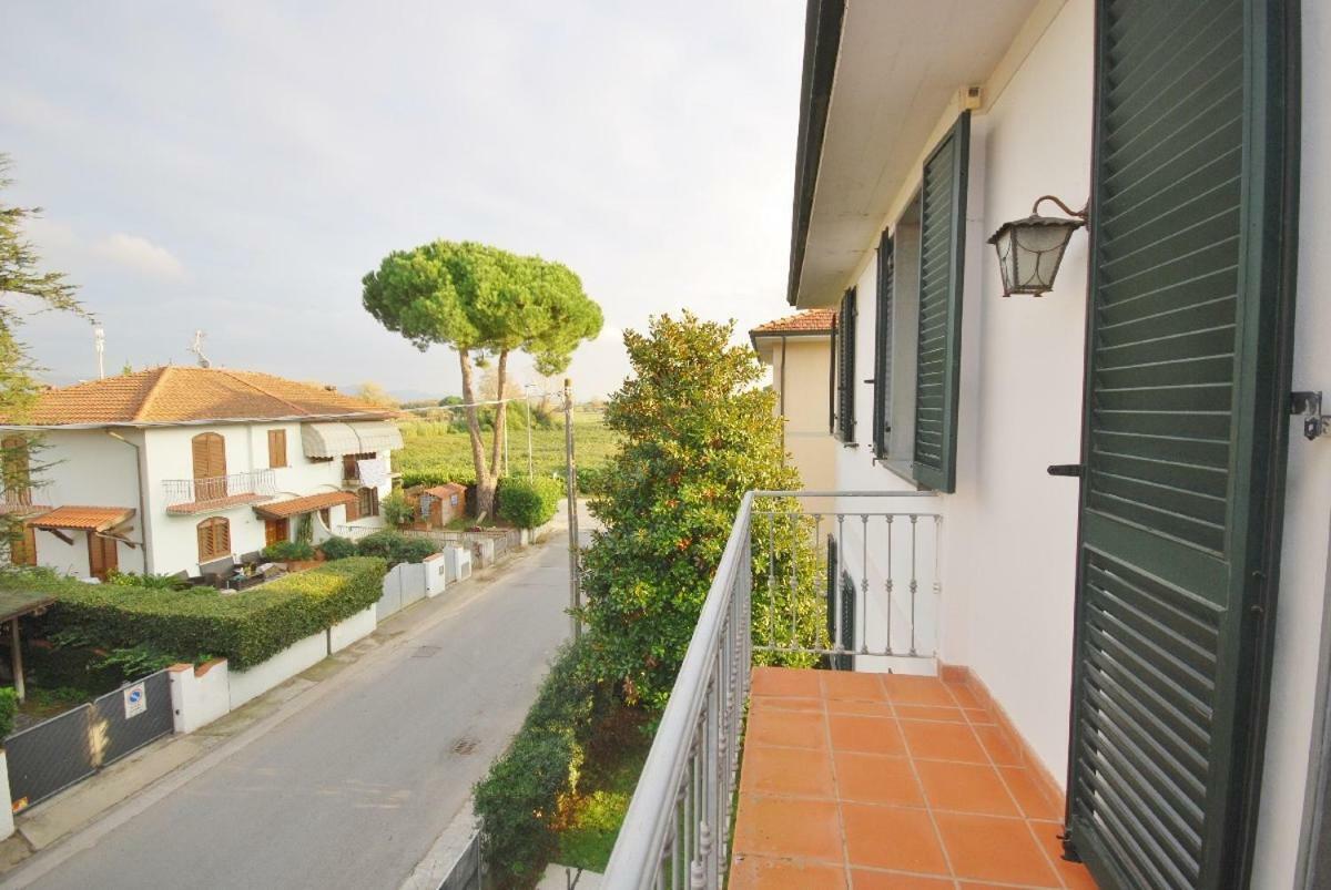 Raffinato Attico Vicino Al Mare Con Solarium Lido Di 카마이오레 외부 사진