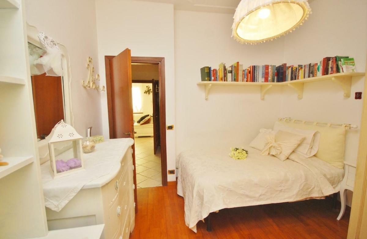 Raffinato Attico Vicino Al Mare Con Solarium Lido Di 카마이오레 외부 사진