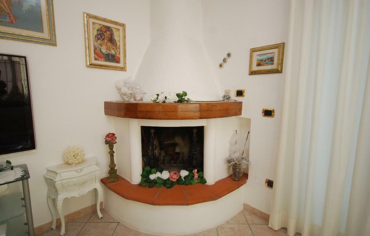 Raffinato Attico Vicino Al Mare Con Solarium Lido Di 카마이오레 외부 사진